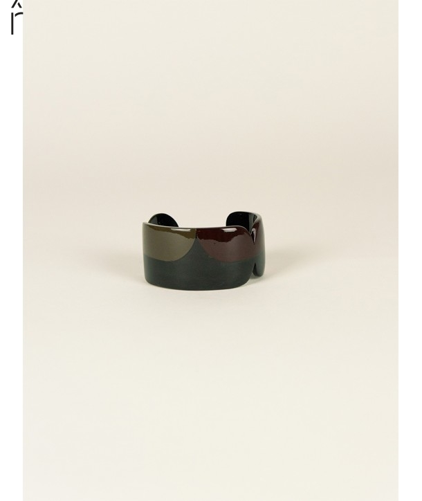 Black horn and khaki lacquer Nymphe cuff