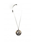 Pendentif damier bords libres en corne noire unie