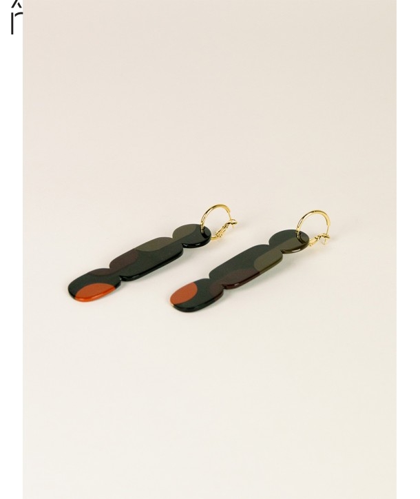 Black horn and khaki lacquer 85 Nymphe hoop earrings.