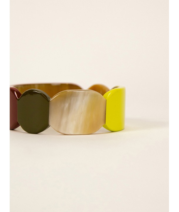 Blond horn and lime lacquer 25 Totem bracelet