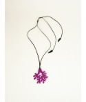 Pendentif grand corail en corne noire laque fuchsia