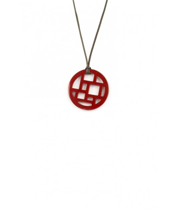 Pendentif damier bords libres laqué rouge