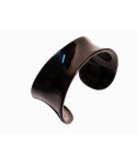 Curved open bracelet in black horn